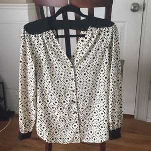 Bellatrix Black and white pattern blouse